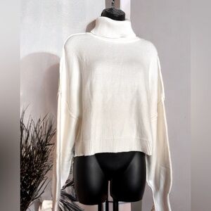 NWT WOMEN’S COZY WHITE LONG SLEEVED CROPPED KNIT LOOSE FIT PULLOVER SIZE S WHITE